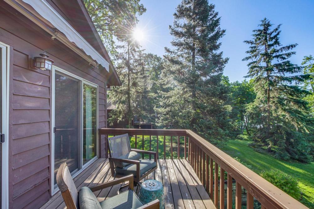 Beach and Lake Access Brainerd Townhome